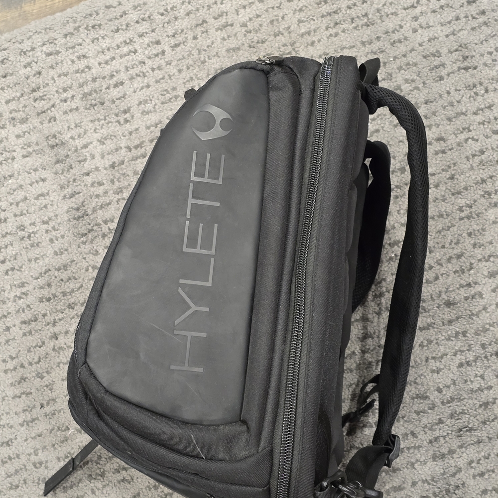 Black Backpack Hylete 6 In 1 Backpack - Picture 3 of 4
